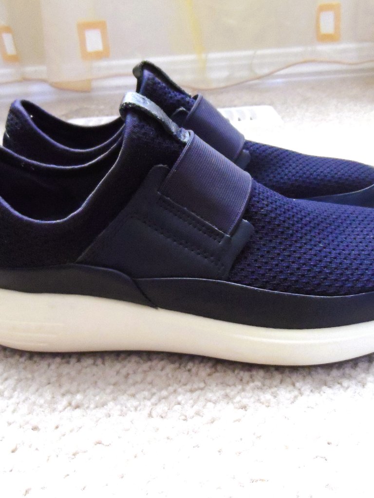 Ecco Womens Soft Size 8 Runner Slip On Sneakers